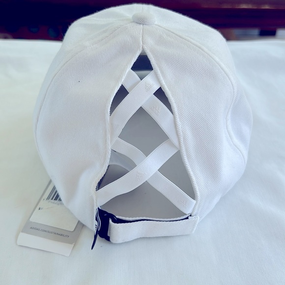 Ladies Adidas Golf Crisscross Ponytail White Hat with Teal Accents NWT - Picture 3 of 6